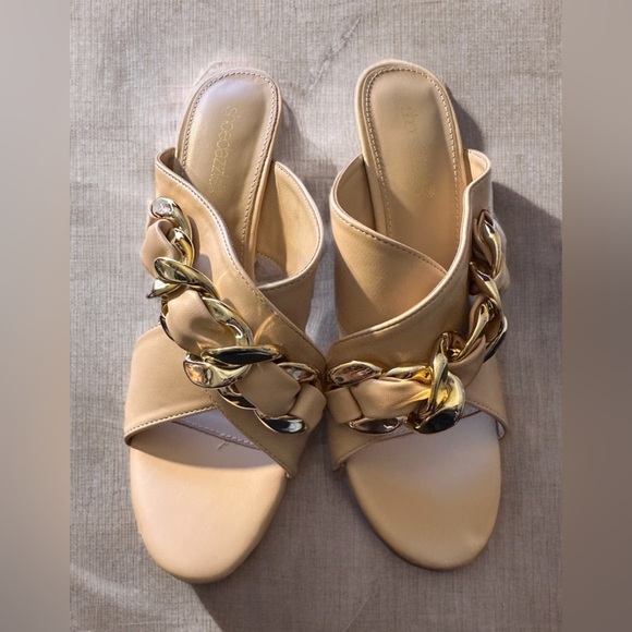 NEW WOMEN’S PLATFORM WEDGE OPEN TOE CHAIN EMBELLISHED HEELS SIZE 11 COLOR TAN - Picture 6 of 10